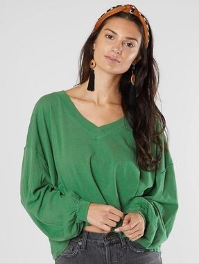 We The Free Green V-Neck Balloon Sleeve T-shirt, Small